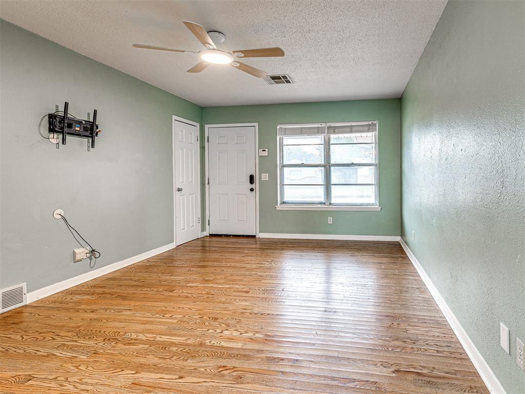 Homes for sale in Midwest City, OK | 909 Holoway Dr, Midwest City, OK 73110 | MLS# 1197731