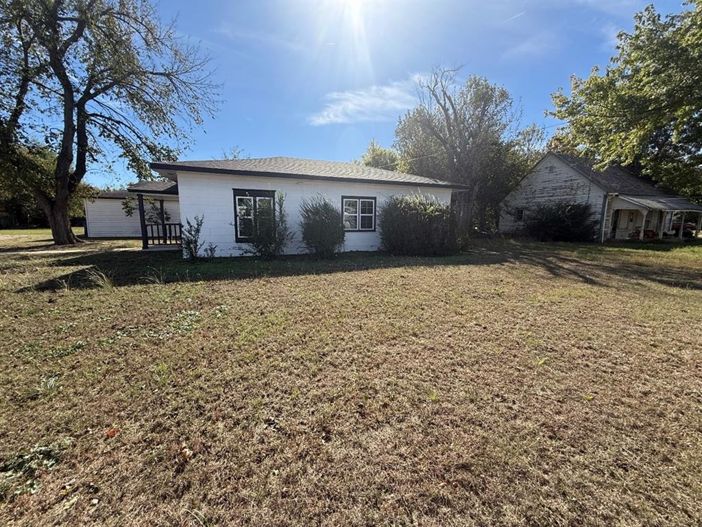 Photo 3 of Single Family Residence at 105 S Magnolia St, Crescent, OK 73028 | MLS# 1199673 | | Sold on 2025-12-17