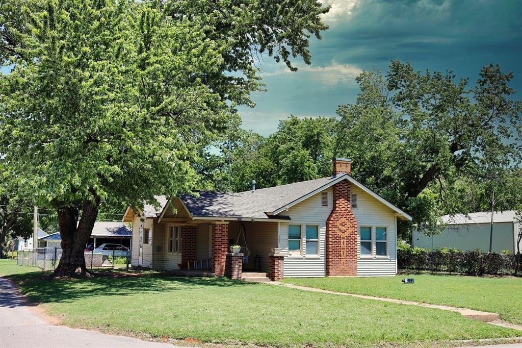 Homes for sale in Elk City, OK | 1323 W 2nd St, Elk City, OK 73644 | MLS# 1199705