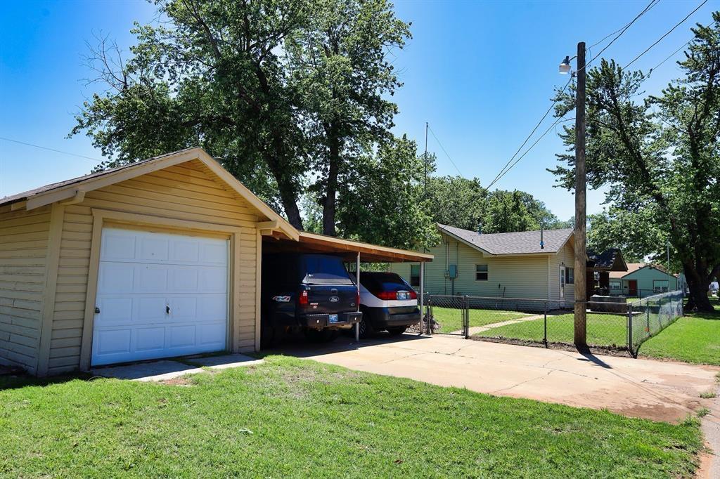 Homes for sale in Elk City, OK | 1323 W 2Nd St, Elk City, OK 73644 | MLS# 1199705