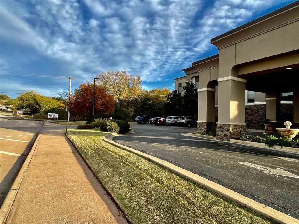 Homes for sale in Stillwater, OK | 717 E Hall Of Fame Ave, Stillwater, OK 74075 | MLS# 1201020