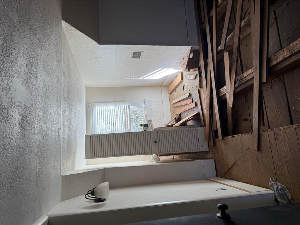 Homes for sale in Pauls Valley, OK | 528 East Ave, Pauls Valley, OK 73075 | MLS# 1201154