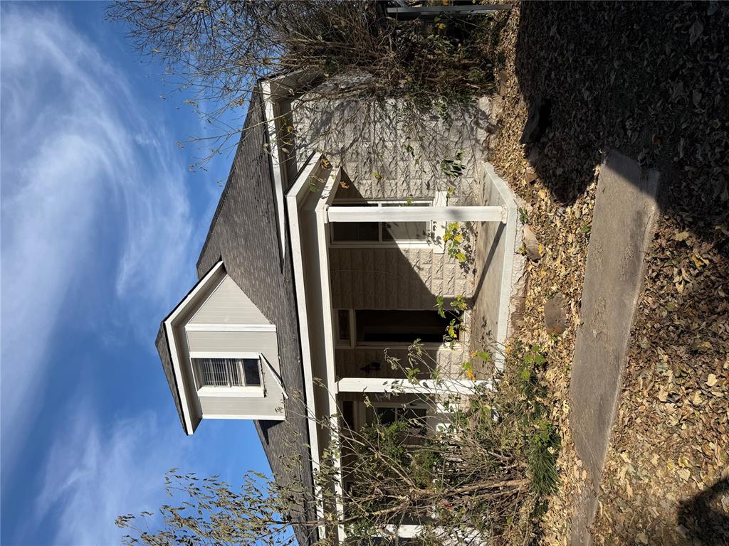 Homes for sale in Pauls Valley, OK | 528 East Ave, Pauls Valley, OK 73075 | MLS# 1201154