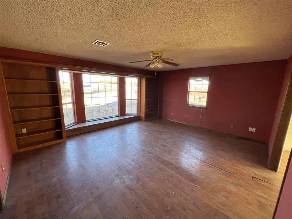 Homes for sale in Stratford, OK | 4031 State Hwy 19 Hwy, Stratford, OK 74872 | MLS# 1201249