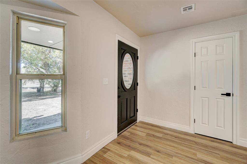 Photo 3 of Single Family Residence at 6500 N Luther Rd, Harrah, OK 73045 | MLS# 1202004 | | Sold on 2026-02-06