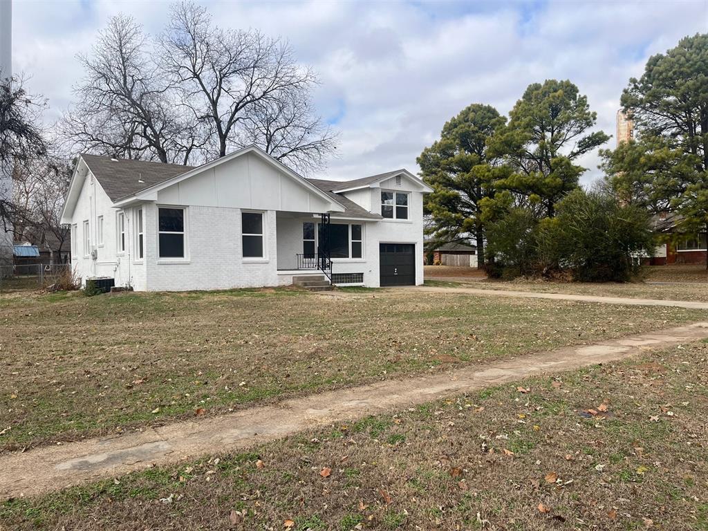 Homes for sale in Lexington, OK | 201 Se 4Th St, Lexington, OK 73051 | MLS# 1202788
