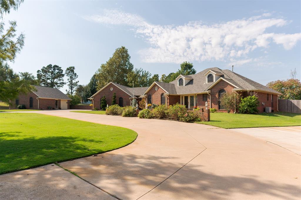 Homes for sale in Mustang, OK | 1001 N Red Bud Ter, Mustang, OK 73064 | MLS# 1204269