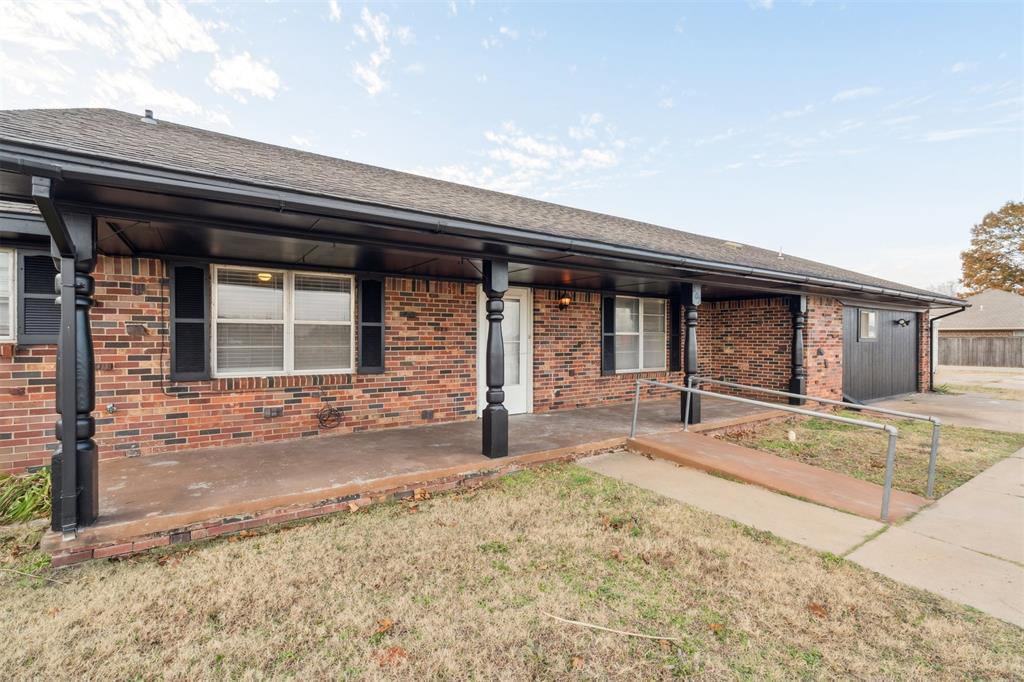 Homes for sale in Anadarko, OK | 202 Walter Way, Anadarko, OK 73005 | MLS# 1204340