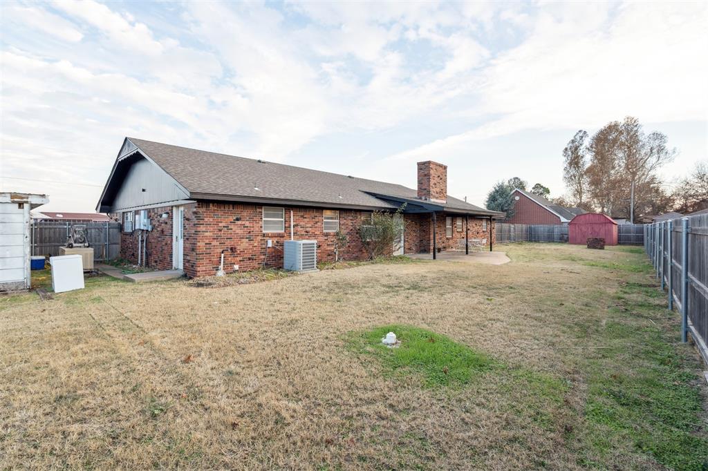 Homes for sale in Anadarko, OK | 202 Walter Way, Anadarko, OK 73005 | MLS# 1204340