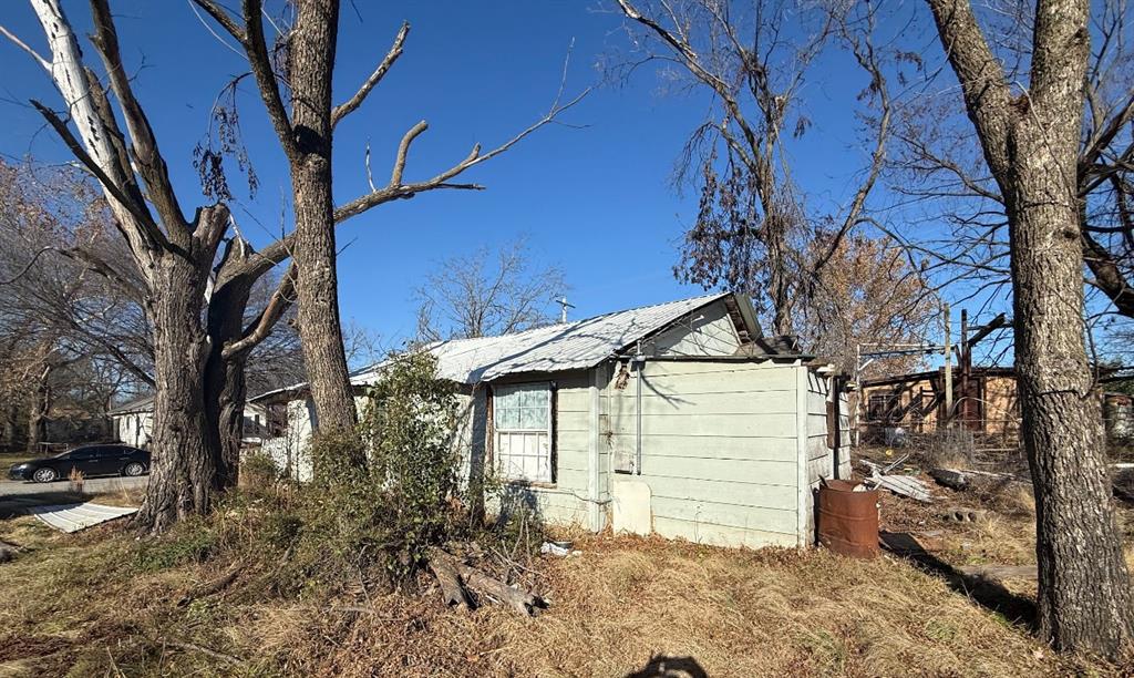 Homes for sale in Holdenville, OK | 214 S Gulf St, Holdenville, OK 74848 | MLS# 1204860