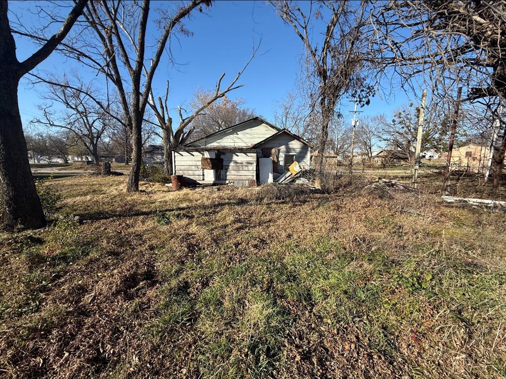 Homes for sale in Holdenville, OK | 214 S Gulf St, Holdenville, OK 74848 | MLS# 1204860