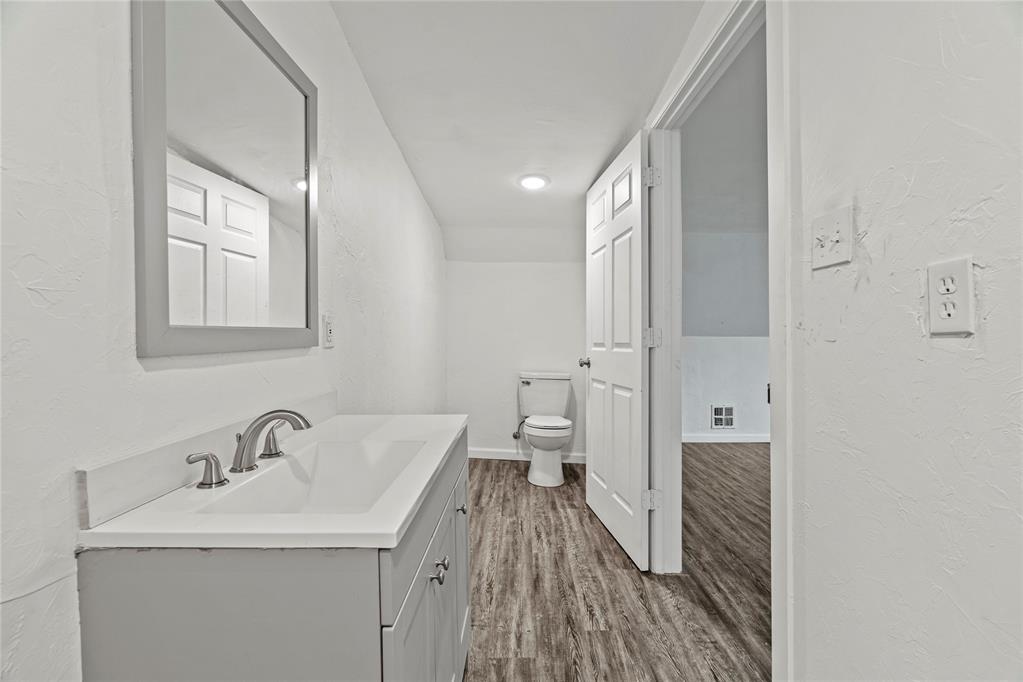 Homes for sale in Mustang, OK | 223 E Juniper Ln, Mustang, OK 73064 | MLS# 1205528