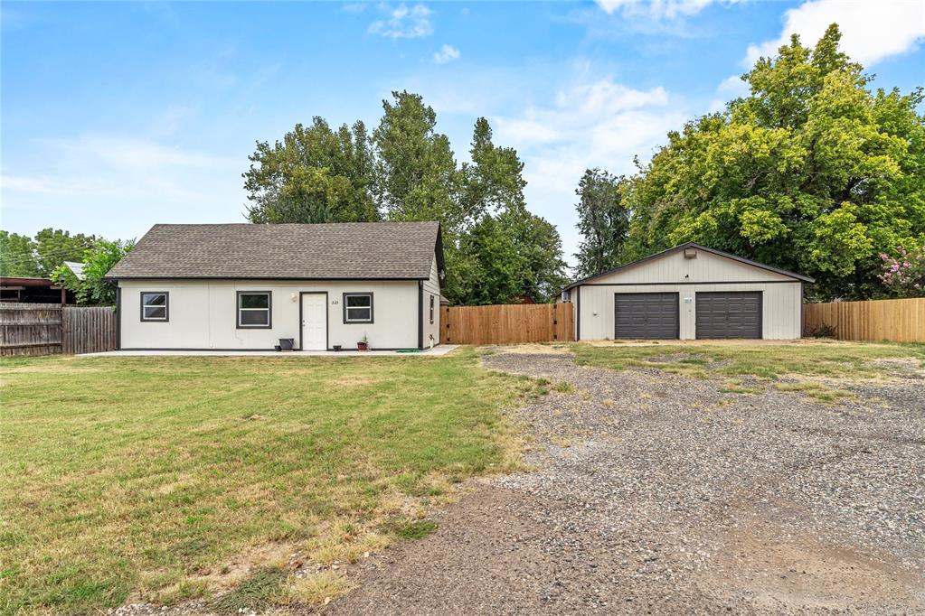 Homes for sale in Mustang, OK | 223 E Juniper Ln, Mustang, OK 73064 | MLS# 1205528