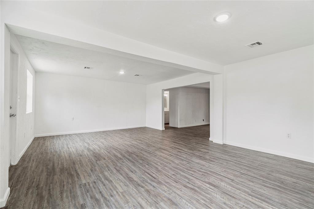 Homes for sale in Mustang, OK | 223 E Juniper Ln, Mustang, OK 73064 | MLS# 1205528