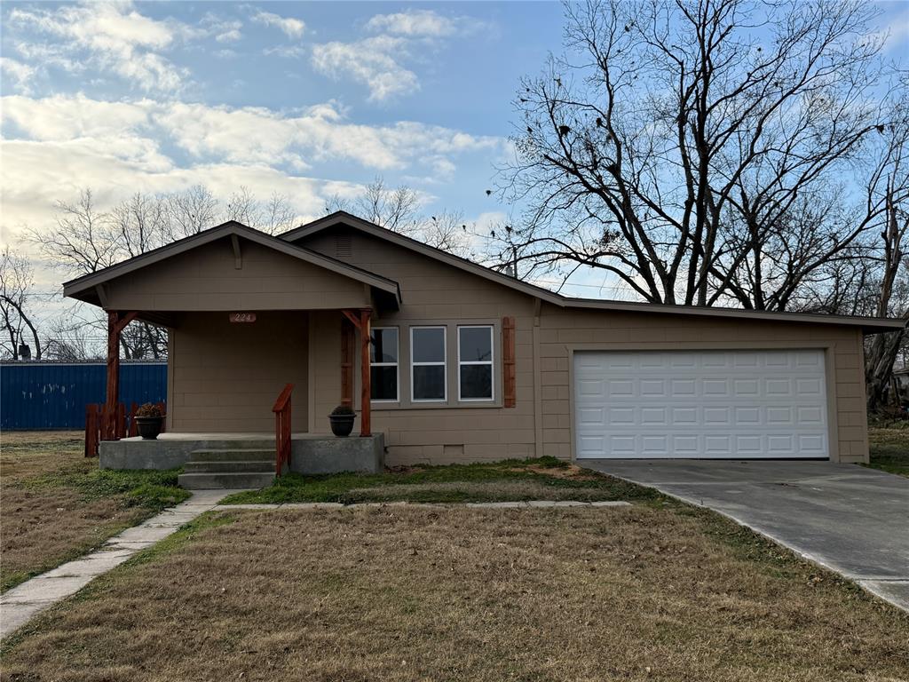 Homes for sale in Wewoka, OK | 224 E 3rd St, Wewoka, OK 74884 | MLS# 1206767