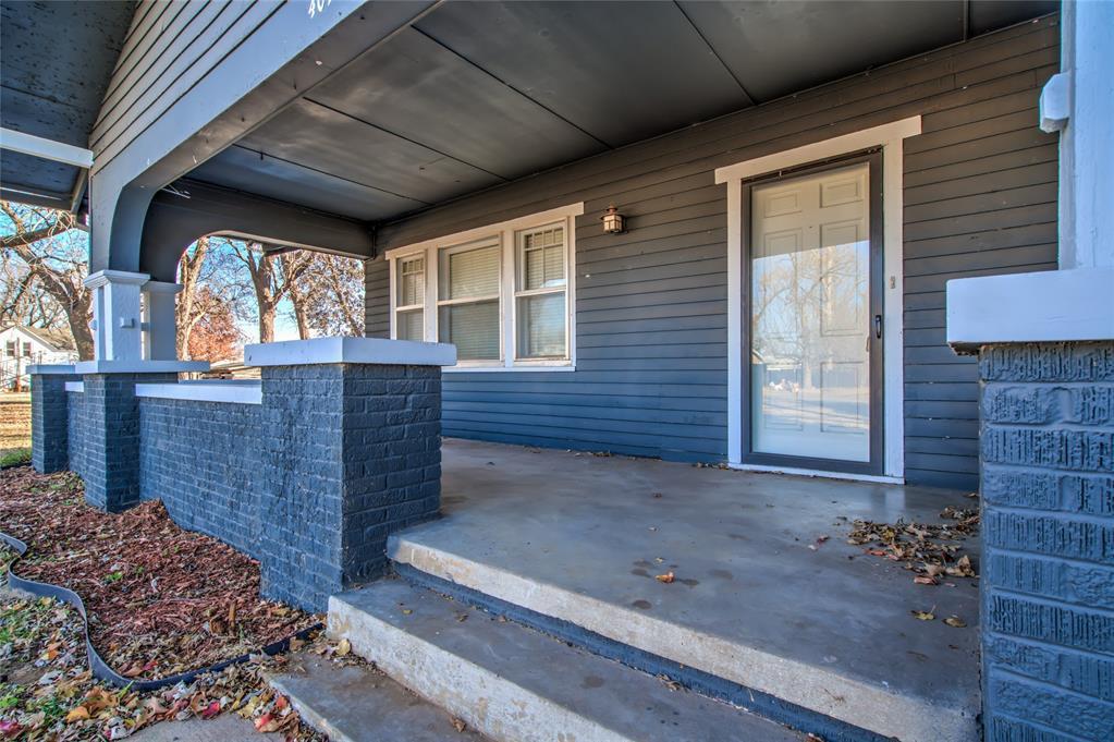 Homes for sale in Crescent, OK | 401 E Van Buren St, Crescent, OK 73028 | MLS# 1208652