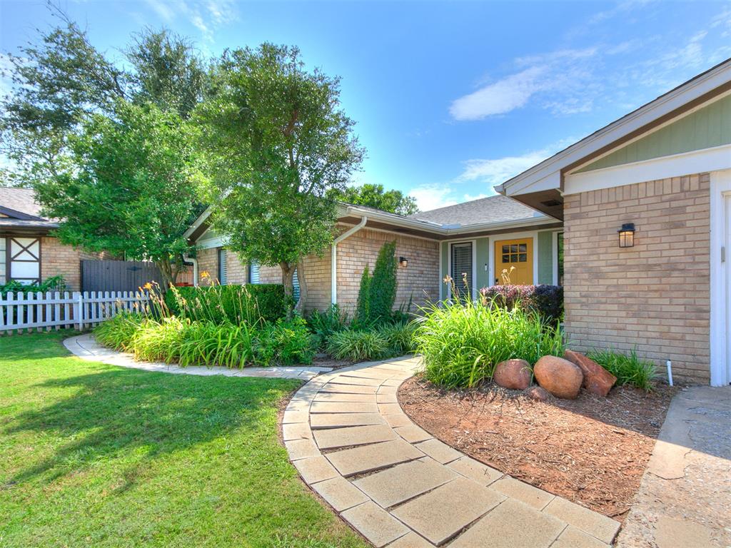 3rd image of 6112 Shaftsbury Rd, Oklahoma City, OK 73132 | MLS# 1209272