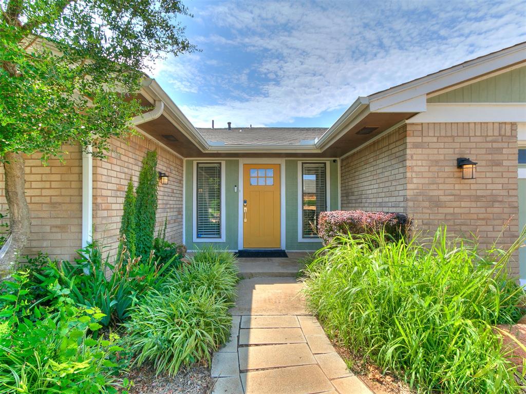 4th image of 6112 Shaftsbury Rd, Oklahoma City, OK 73132 | MLS# 1209272