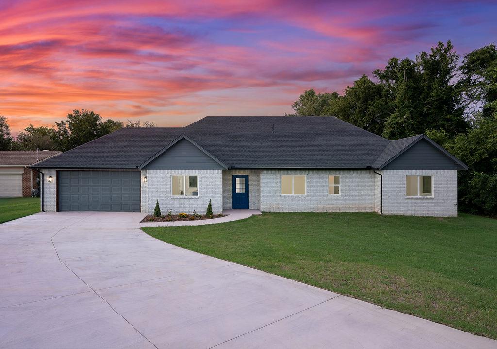 Homes for sale in Midwest City, OK | 9717 Ne 10th St, Midwest City, OK 73130 | MLS# 1209906