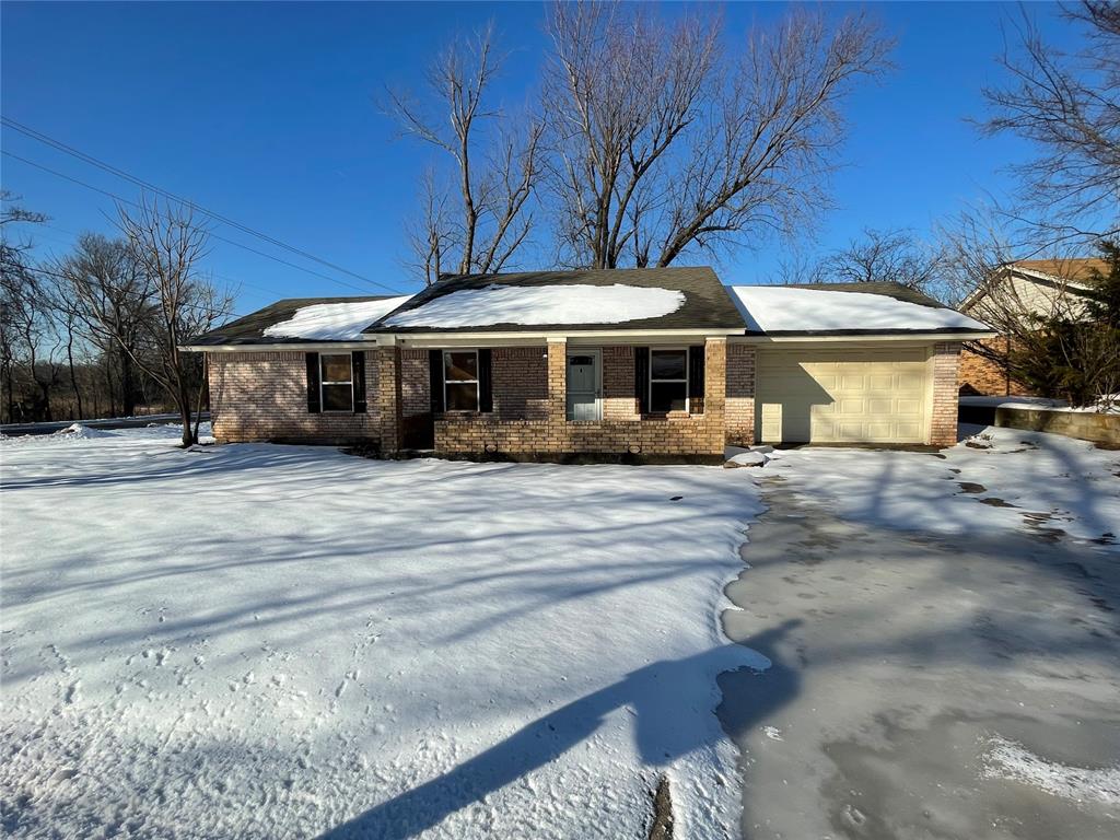 Homes for sale in Harrah, OK | 19 Echo Ln, Harrah, OK 73045 | MLS# 1210727