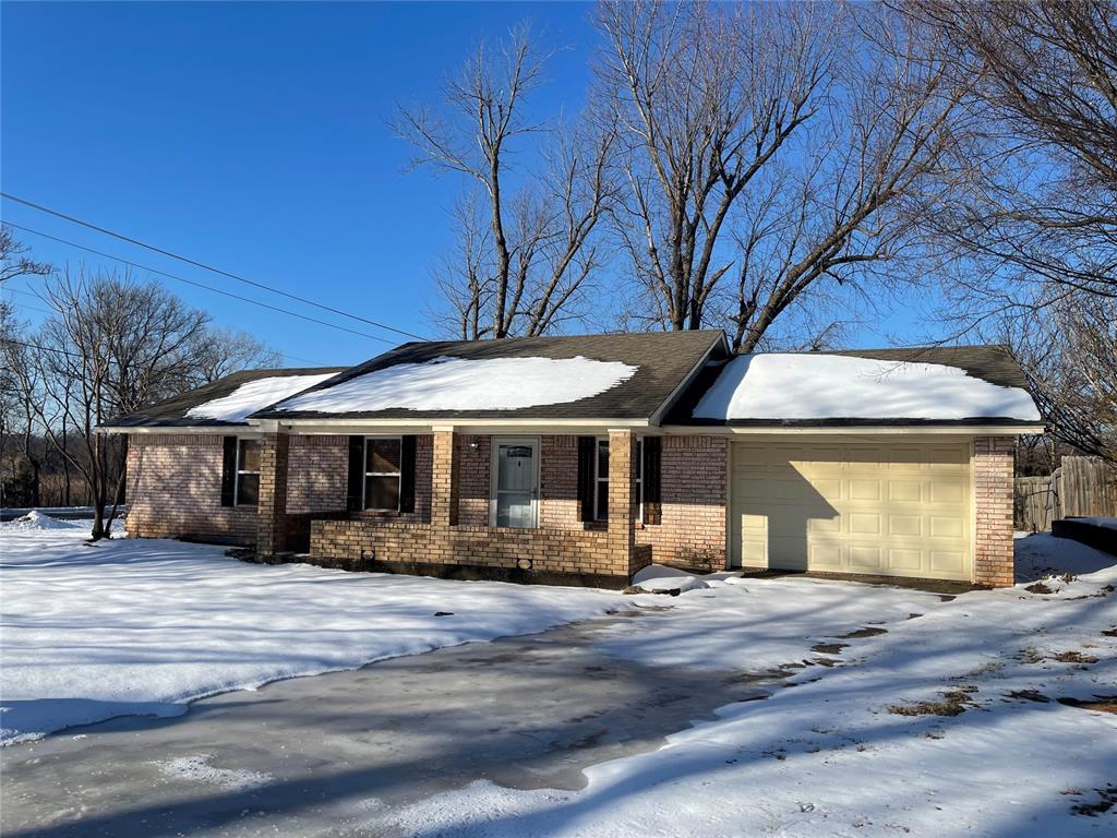 Homes for sale in Harrah, OK | 19 Echo Ln, Harrah, OK 73045 | MLS# 1210727