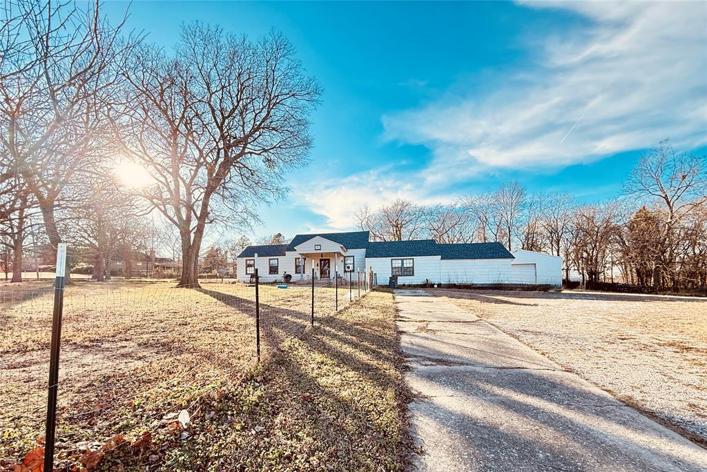 Homes for sale in Wewoka, OK | 825 S Eufaula Ave, Wewoka, OK 74884 | MLS# 1211020