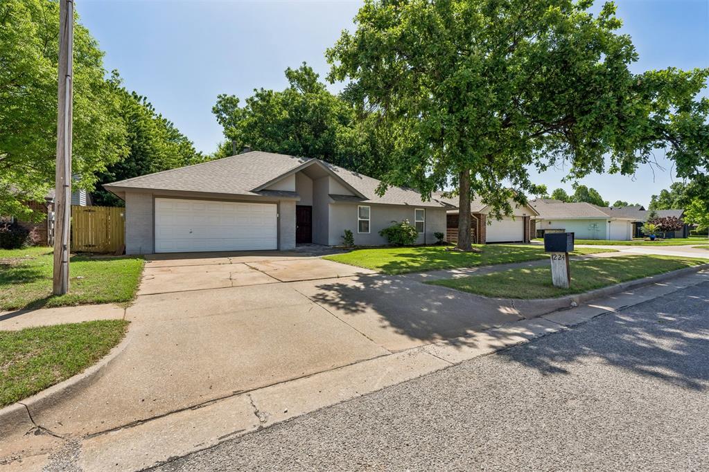 Homes for sale in Edmond, OK | 1224 Morrison Trl, Edmond, OK 73012 | MLS# 1214861