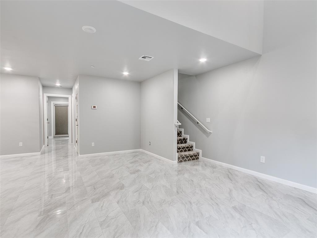 Homes for sale in Oklahoma City, OK | 6500 N Grand Blvd #122, Oklahoma City, OK 73116 | MLS# 1217559