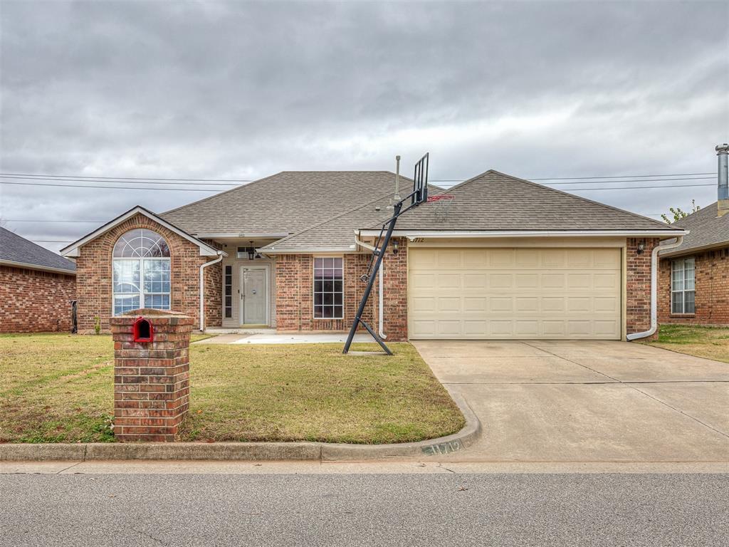 Homes for sale in Yukon, OK | 11712 Sw 7Th St, Yukon, OK 73099 | MLS# 1217837