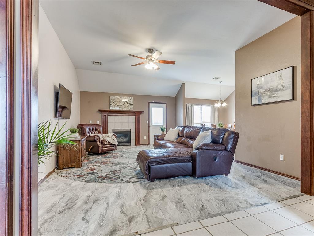 Homes for sale in Yukon, OK | 11712 Sw 7Th St, Yukon, OK 73099 | MLS# 1217837