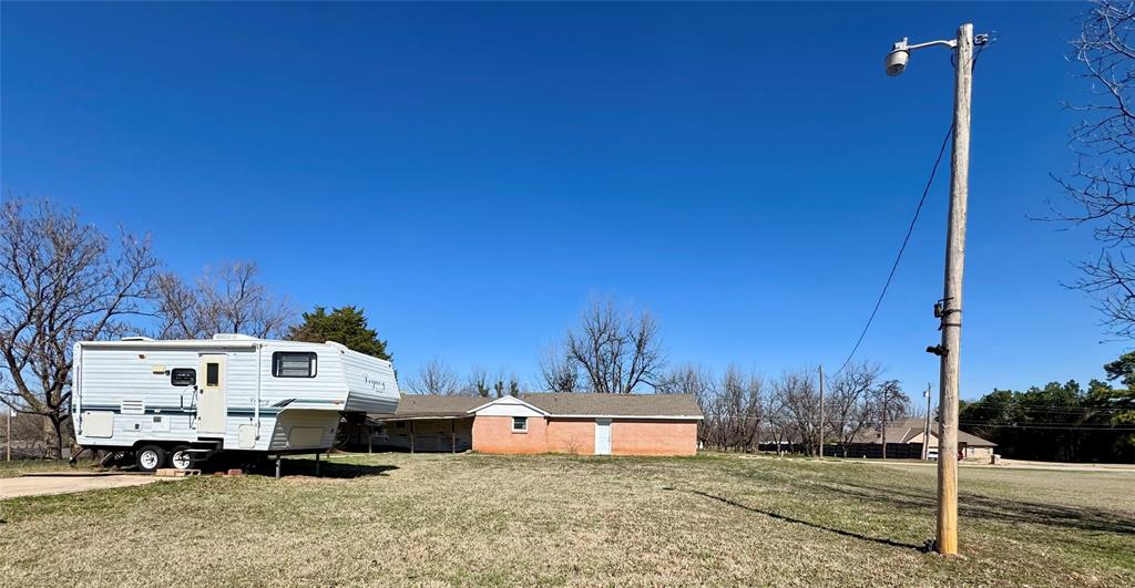 Homes for sale in Chickasha, OK | 627 Cranton Dr, Chickasha, OK 73018 | MLS# 1219835