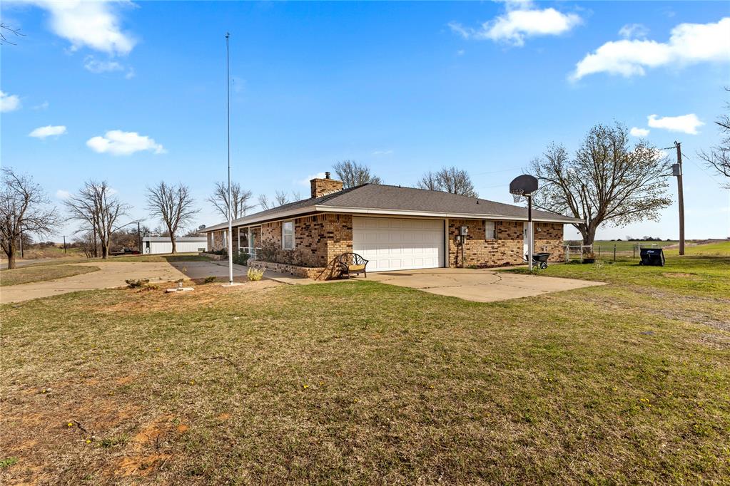Homes for sale in Lookeba, OK | 18115 N County Road 2530 Road, Lookeba, OK 73053 | MLS# 1220179
