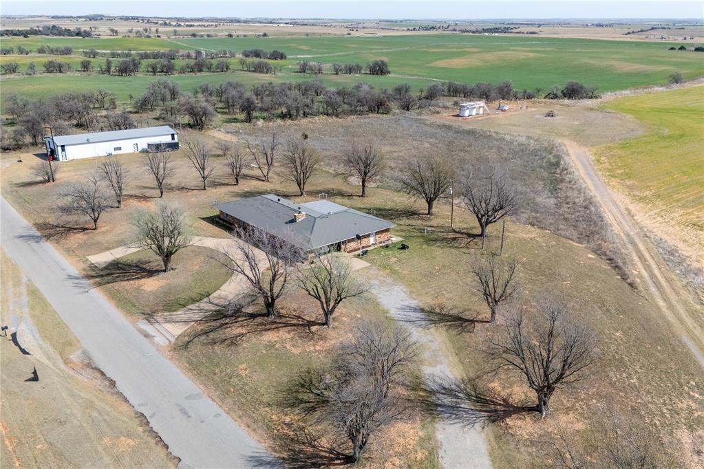 Homes for sale in Lookeba, OK | 18115 N County Road 2530 Road, Lookeba, OK 73053 | MLS# 1220179