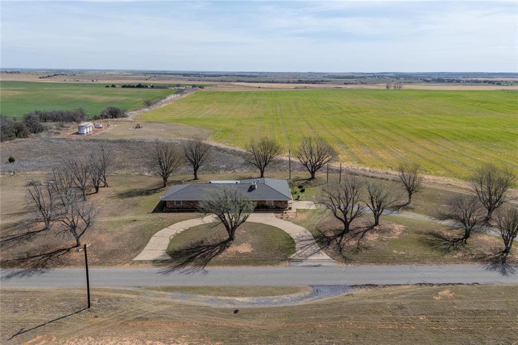 Homes for sale in Lookeba, OK | 18115 N County Road 2530 Road, Lookeba, OK 73053 | MLS# 1220179