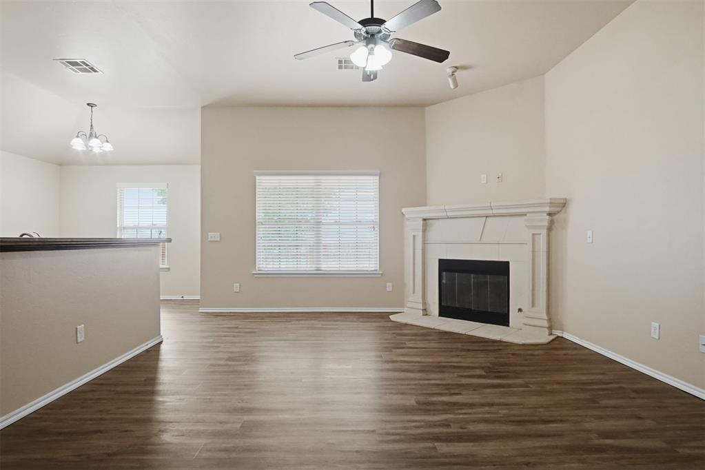 3rd image of 628 Inverleith Cir, Yukon, OK 73099 | MLS# 1226272