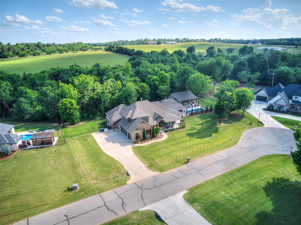 image of 8432 Sw 110th Ct, Oklahoma City, OK 73173 | MLS# 1228815