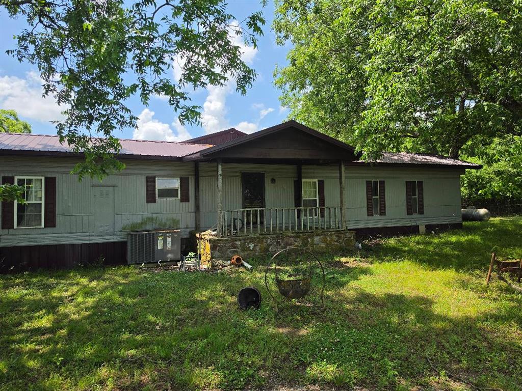 Homes for sale in Weleetka, OK | 386003 E Old 62 Hwy, Weleetka, OK 74880 | MLS# 1231015