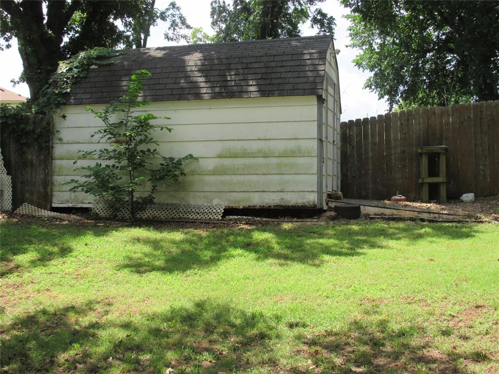 Homes for sale in Pauls Valley, OK | 2900 W Wildwood Dr, Pauls Valley, OK 73075 | MLS# 1231444