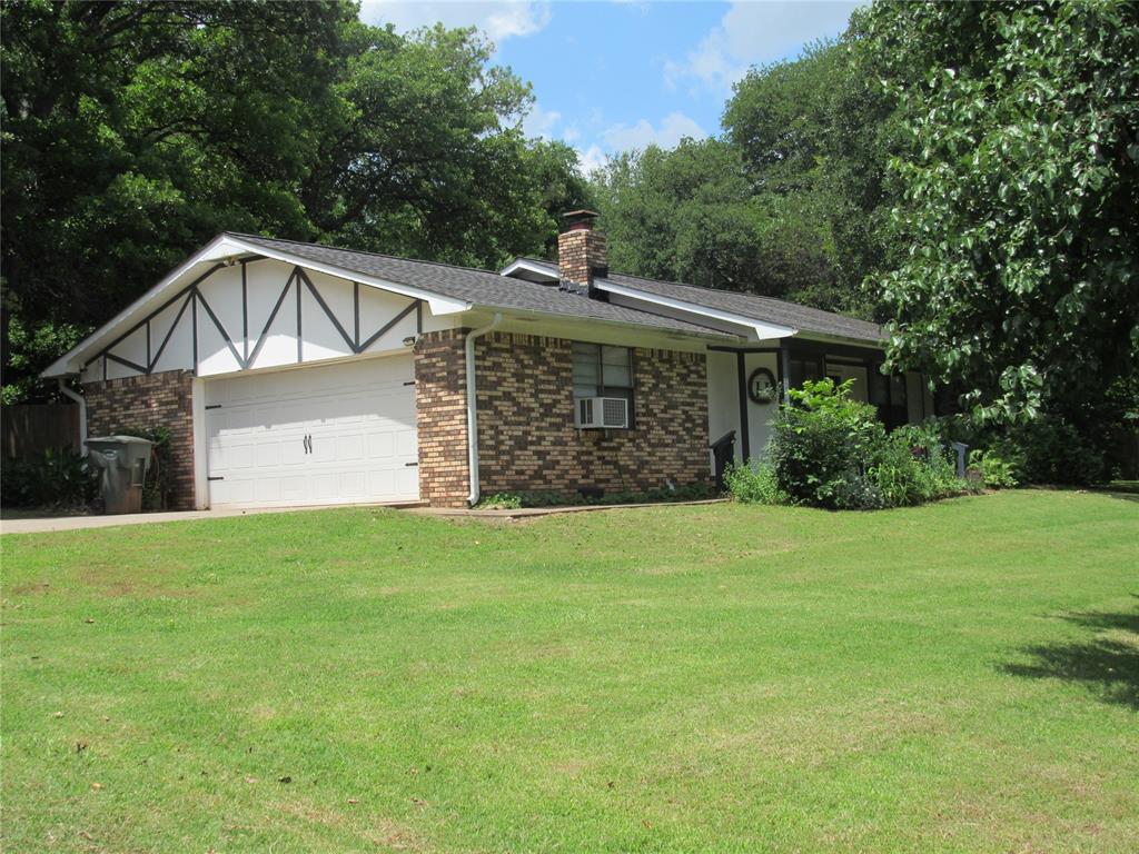 Homes for sale in Pauls Valley, OK | 2900 W Wildwood Dr, Pauls Valley, OK 73075 | MLS# 1231444