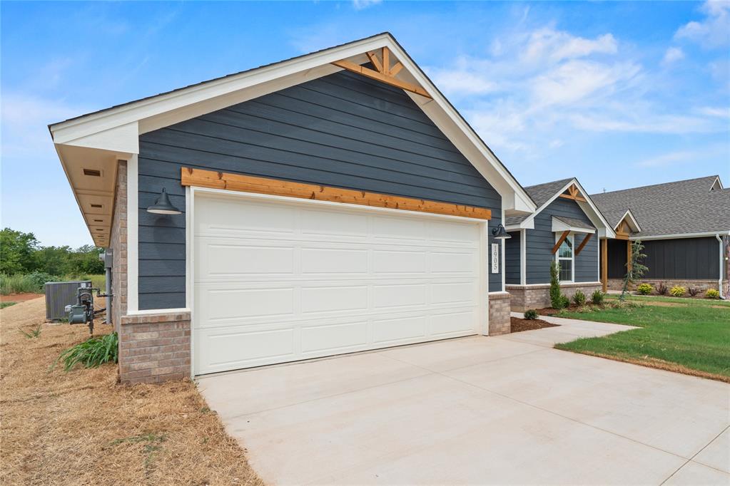 3rd image of 1905 Lone Cove Ave, Yukon, OK 73099 | MLS# 1231874