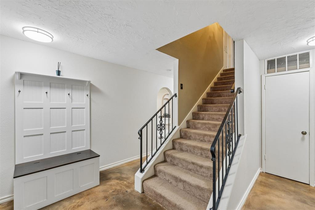 3rd image of 6016 Marlow Ln, Oklahoma City, OK 73132 | MLS# 1231893