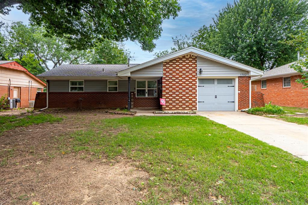 Homes for sale in Norman, OK | 1702 Vine St, Norman, OK 73072 | MLS# 1232006
