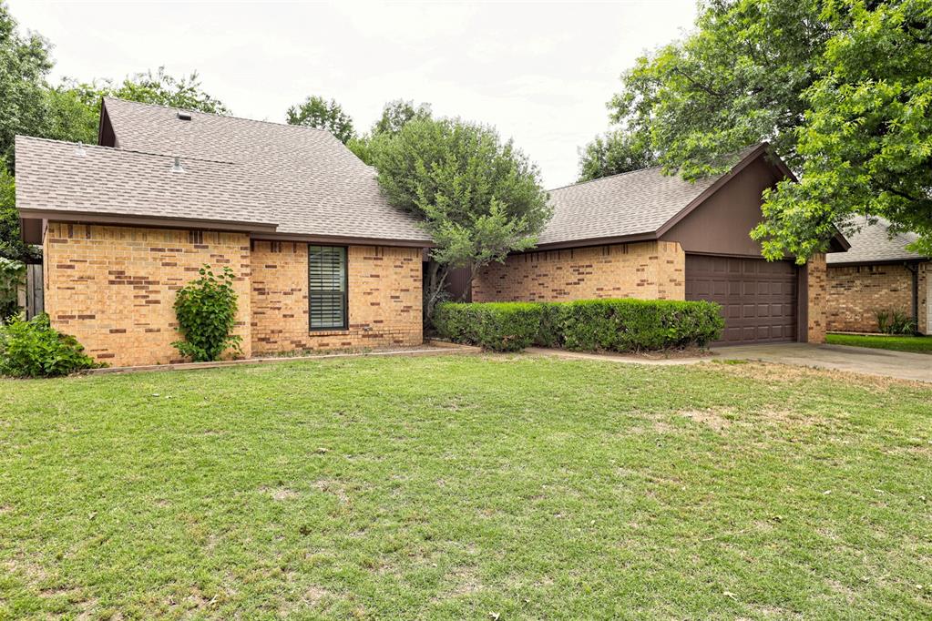 Homes for sale in Norman, OK | 421 Golden Oaks Dr, Norman, OK 73072 | MLS# 1232514