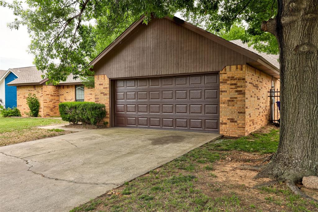 Homes for sale in Norman, OK | 421 Golden Oaks Dr, Norman, OK 73072 | MLS# 1232514