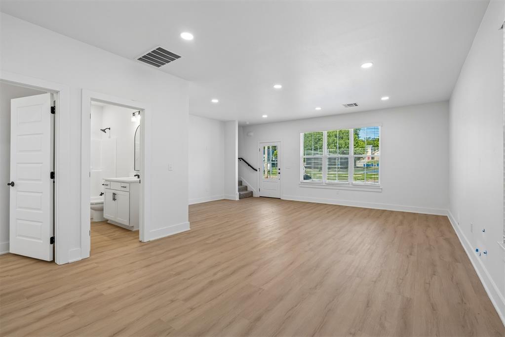 5th image of 807 W 7th Ave, Stillwater, OK 74074