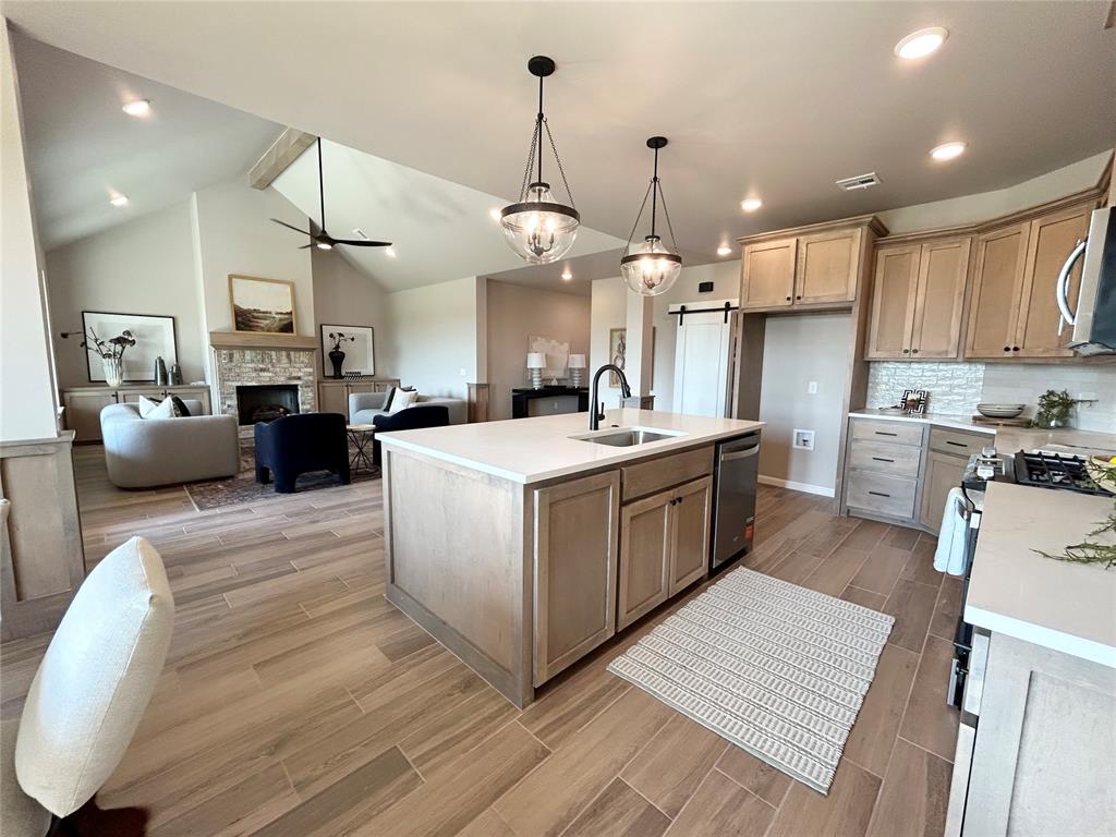2nd image of 2029 Aminas Wy, Yukon, OK 73099 | MLS# 1233174