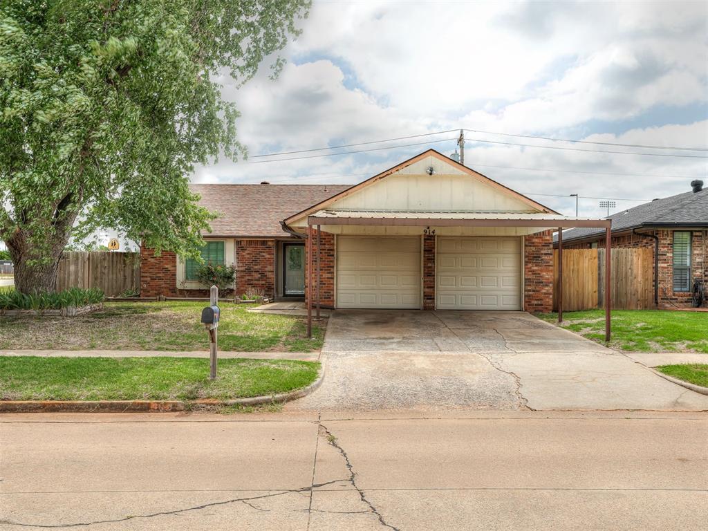 1st image of 914 S Highland Dr, Mustang, OK 73064 | MLS# 1234084