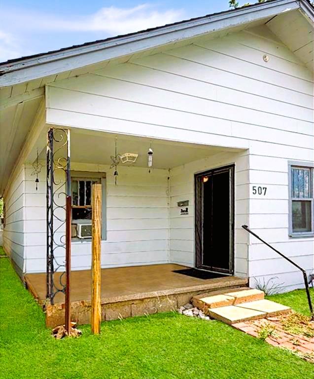 Homes for sale in Altus, OK | 507 W Cypress St, Altus, OK 73521 | MLS# 1234670