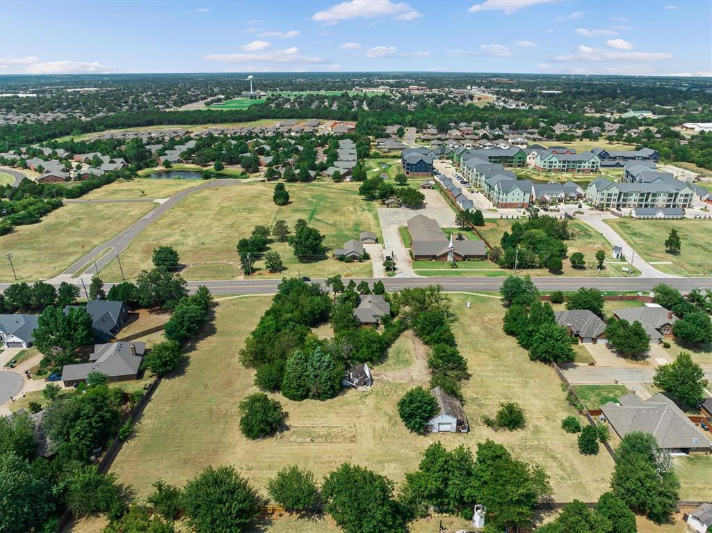 2nd image of 1400 W 3rd St, Edmond, OK 73003 | MLS# 1235781