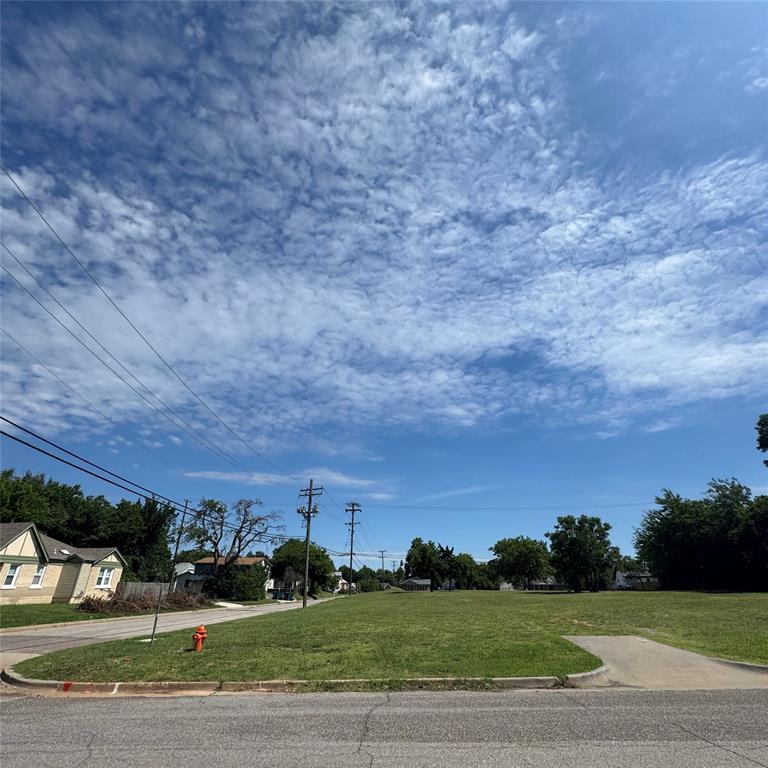 1st image of 1735 Nw 28th St, Oklahoma City, OK 73106 | MLS# 1236958